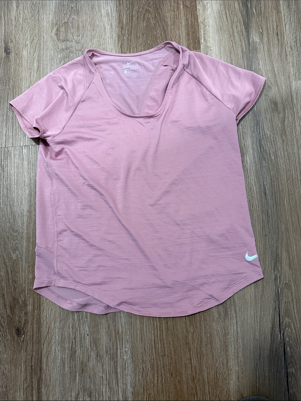 Nike Women’s Light Pink Short-Sleeve Athletic Tee